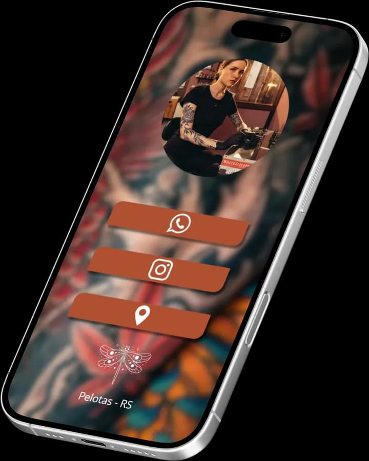 Cartão de visita digital de tatuadora exibido em mockup de celular: foto, botões de WhatsApp, Instagram e localização